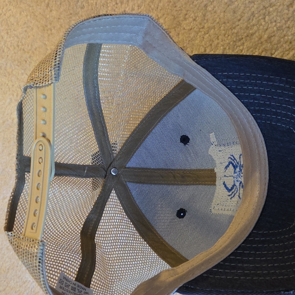 Brand New With Tags Blue and Tan Crab Logo Cap - Picture 3 of 3